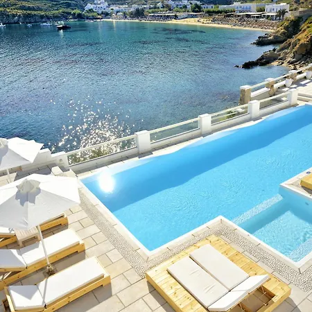 מלון Nissaki Boutique 5*