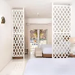 Nissaki Boutique Hotel Platis Yialos